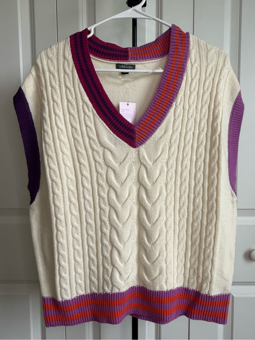 Wild Fable Cable Knit Sweater Vest V-Neck Colorblock M NWT